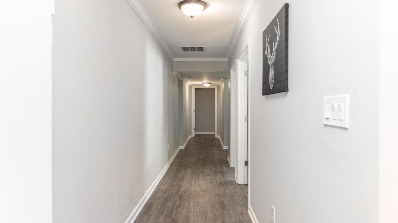 Stylish 3BR 3BA Colonial House by CozySuites Alexandria Zewnętrze zdjęcie