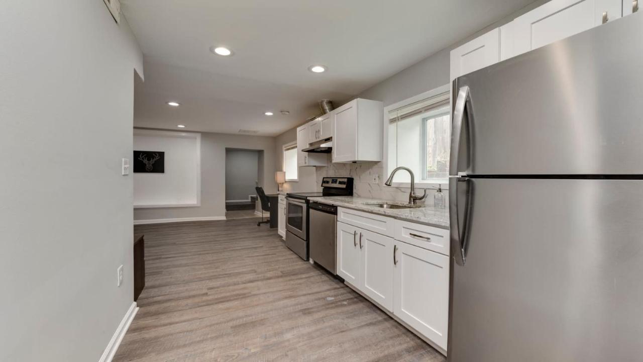 Stylish 3BR 3BA Colonial House by CozySuites Alexandria Zewnętrze zdjęcie